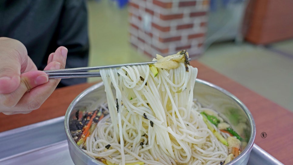 망향비빔국수 이미지