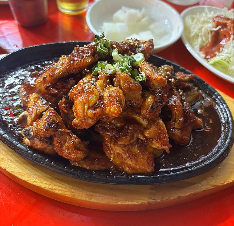 몽골리안닭숯불바베큐 이미지