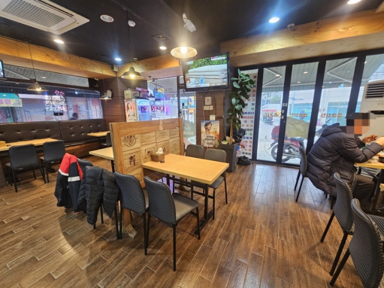 큐큐치킨 이미지
