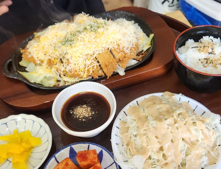 부엉이돈가스 군자역점 이미지