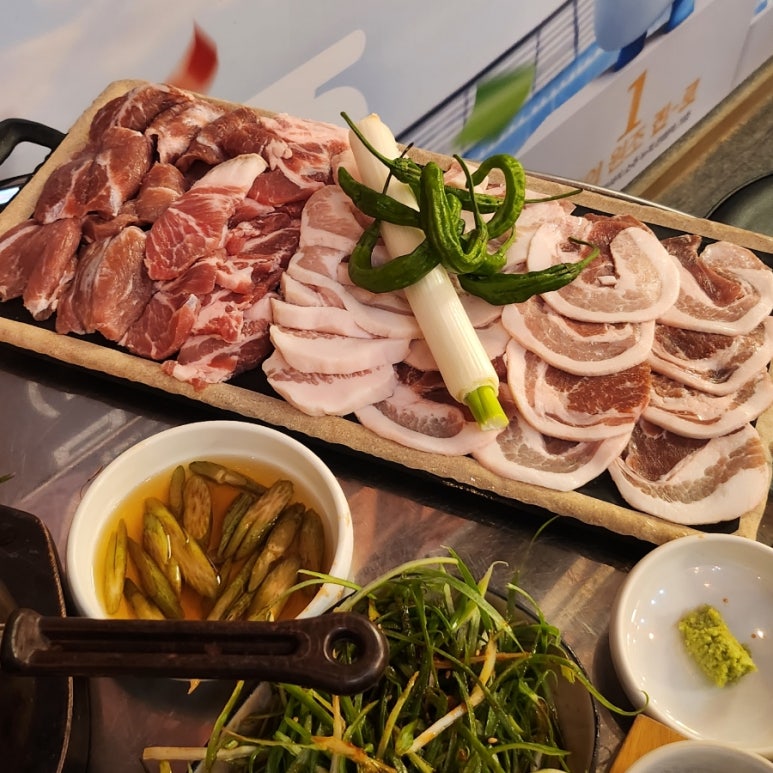 복돼지식당 이미지