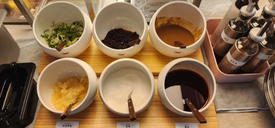 피슈마라홍탕 신촌점 이미지