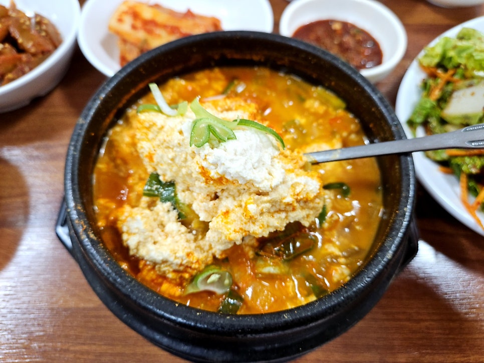 감나무두부집 이미지