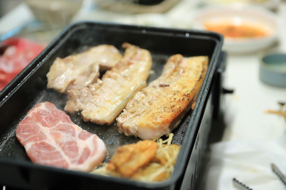 꿀꿀이푸줏간 이미지