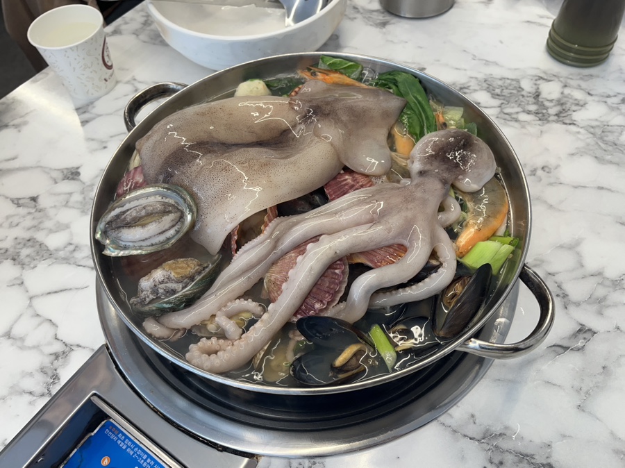 바다에서온해물샤브칼국수 이미지