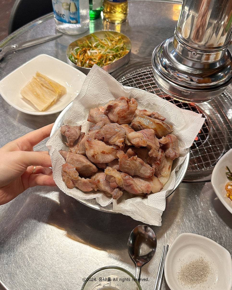 꿀꿀이뒷고기 이미지