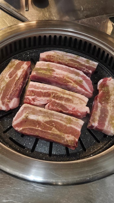 돈이랑꼬꼬랑 이미지