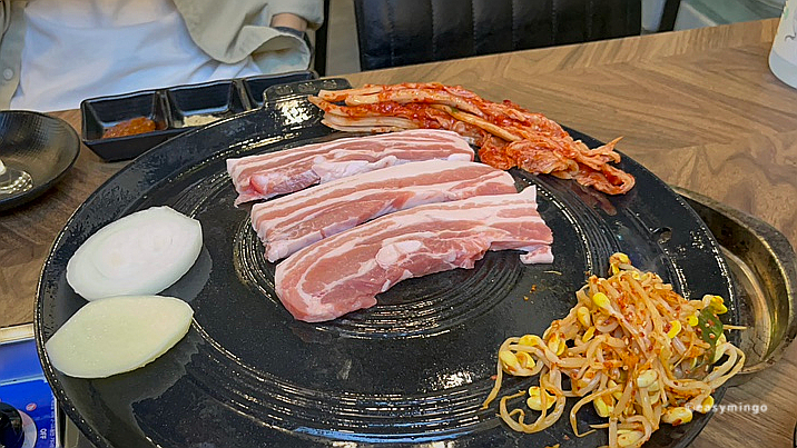 은계호수솥뚜껑삼겹살 이미지