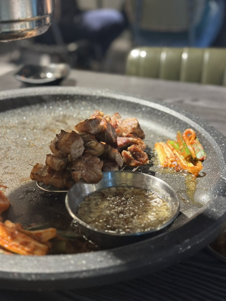 진영 고기짱 이미지