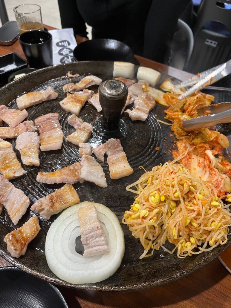 배불뚝이네 솥단지 삼겹살 이미지
