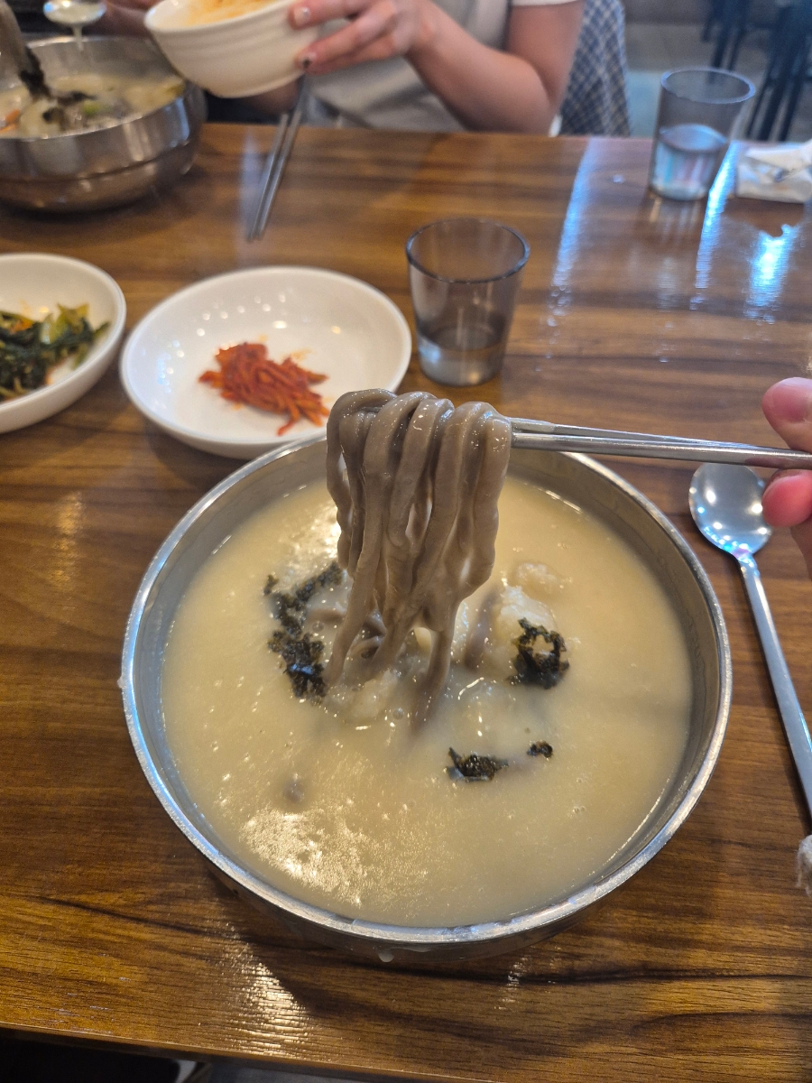 옹심이메밀칼국수 이미지