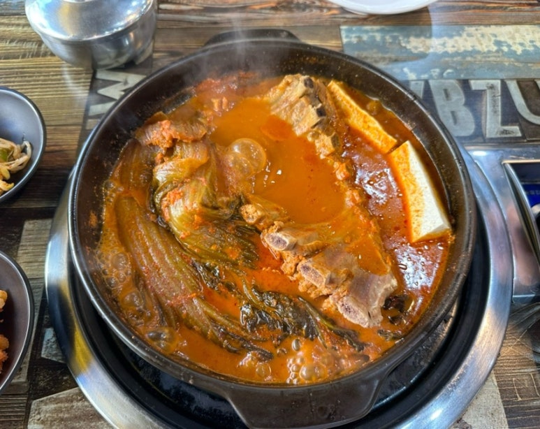 식당 완행버스 이미지