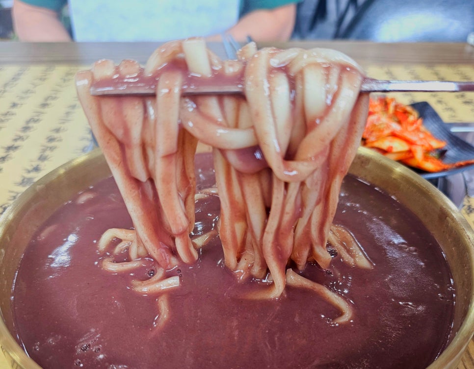 천하닭칼국수 이미지