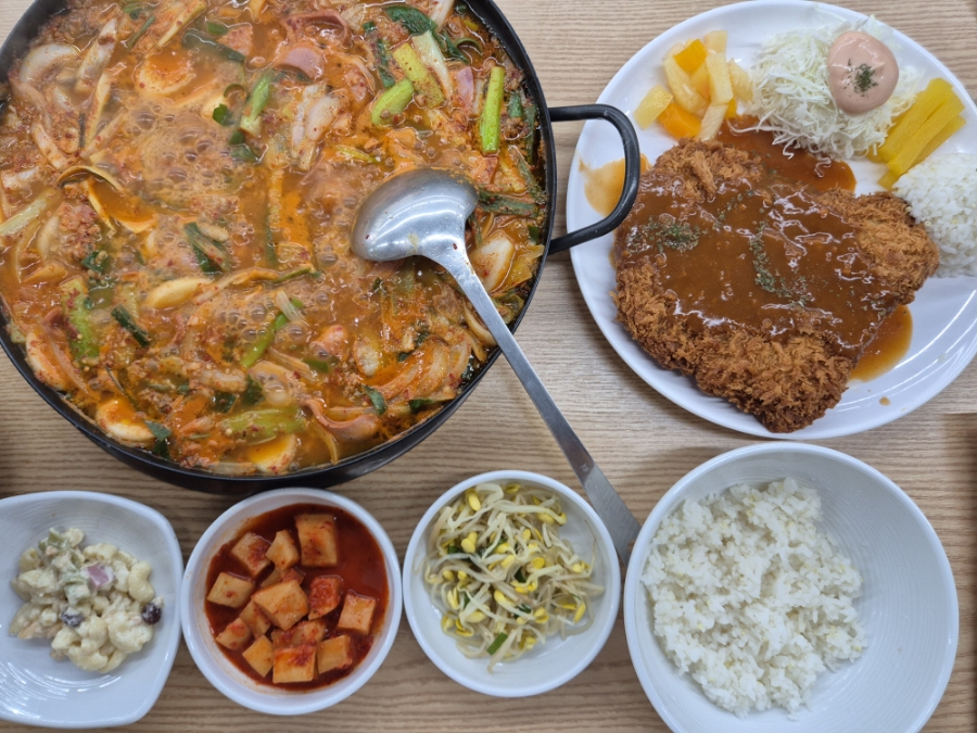 충성부대찌개 이미지