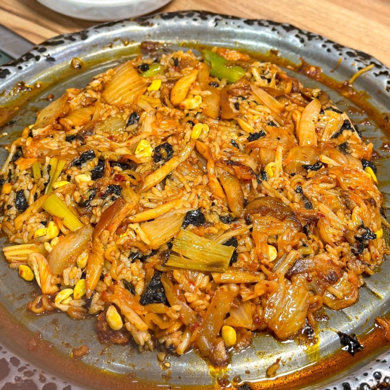 통돼지 두루치기 김치찌개 전문점 이미지