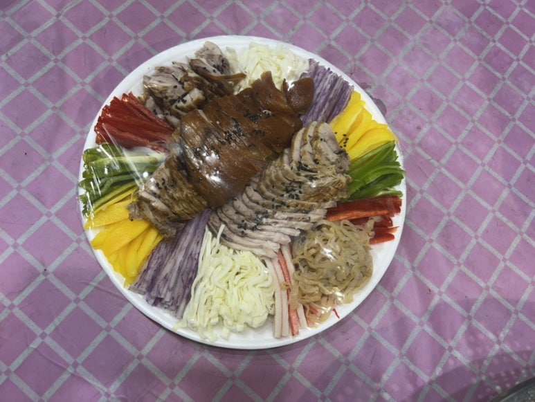 춘화족발 이미지