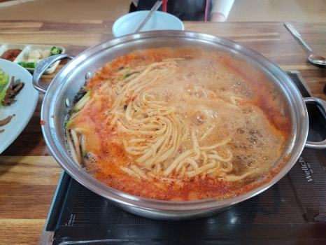 전통궁중칼국수 이미지