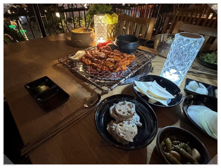항아리숯불닭갈비파주점 이미지