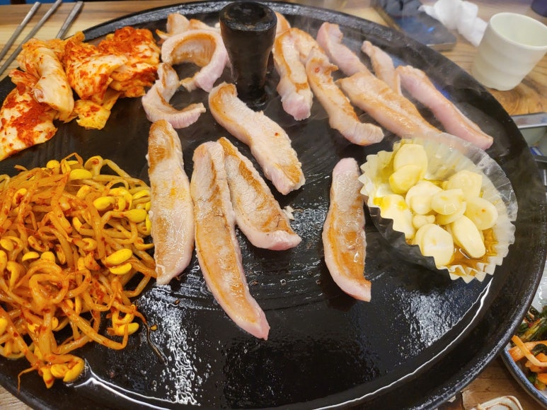 미소가솥뚜껑생삼겹살 이미지