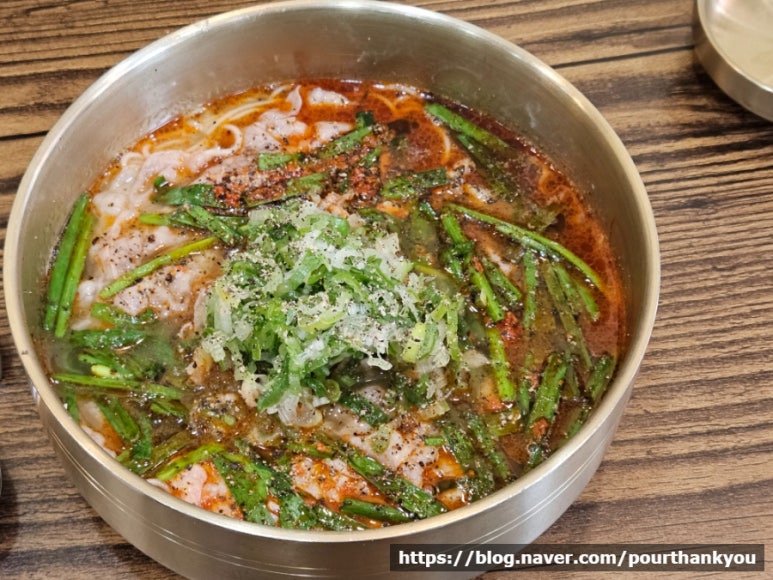 돌돌말이국수 이미지
