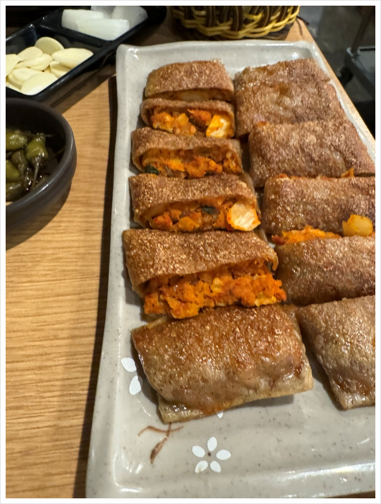 항아리숯불닭갈비파주점 이미지
