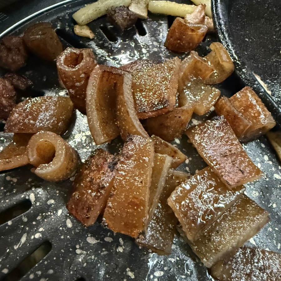 건방진오돌뼈 이미지