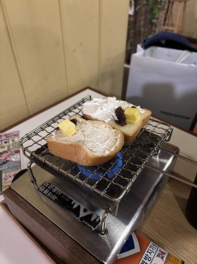 모멘트커피 이미지