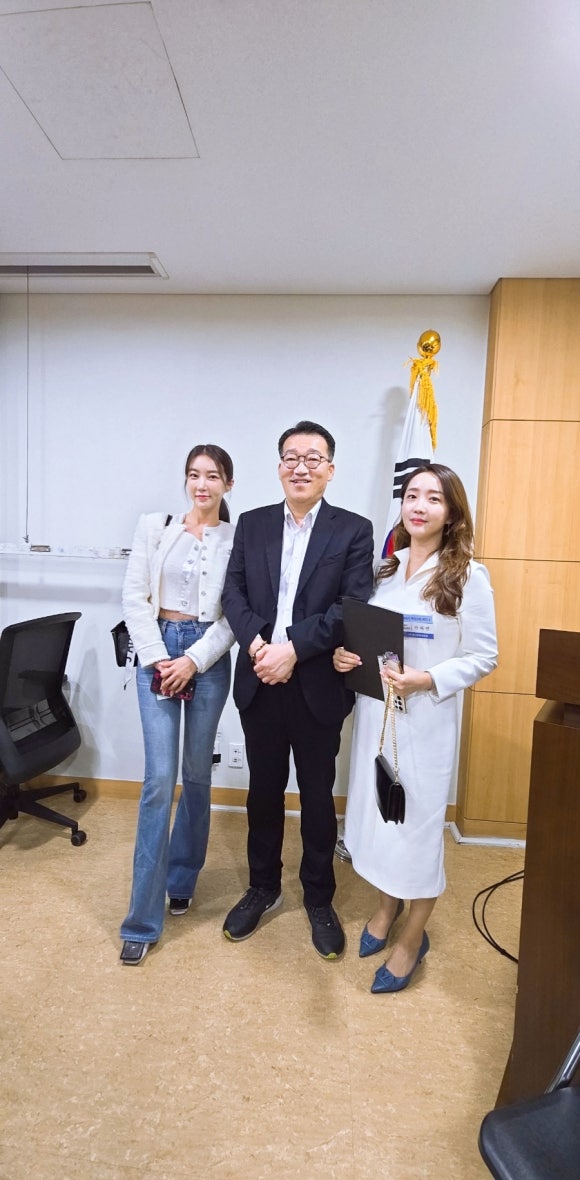 반하연 이미지