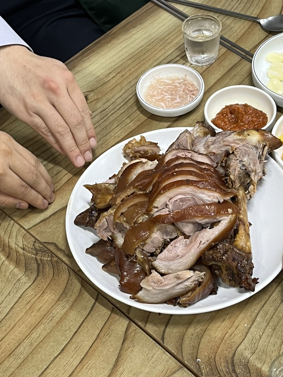 최부자왕족발 이미지