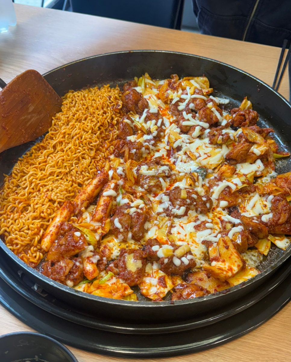 유가네닭갈비하단역점 이미지