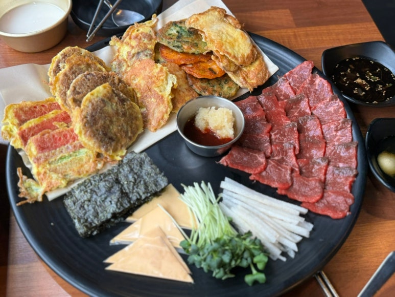 모둠전이있는주막 이미지