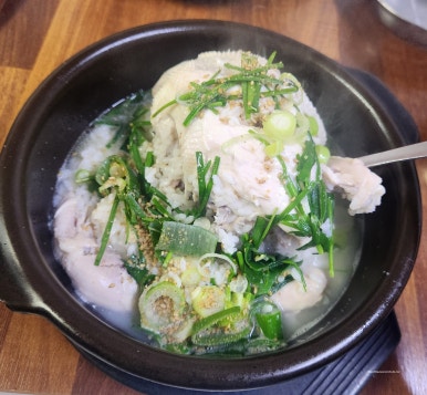닭한마리국밥 이미지