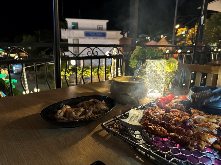 항아리숯불닭갈비파주점 이미지