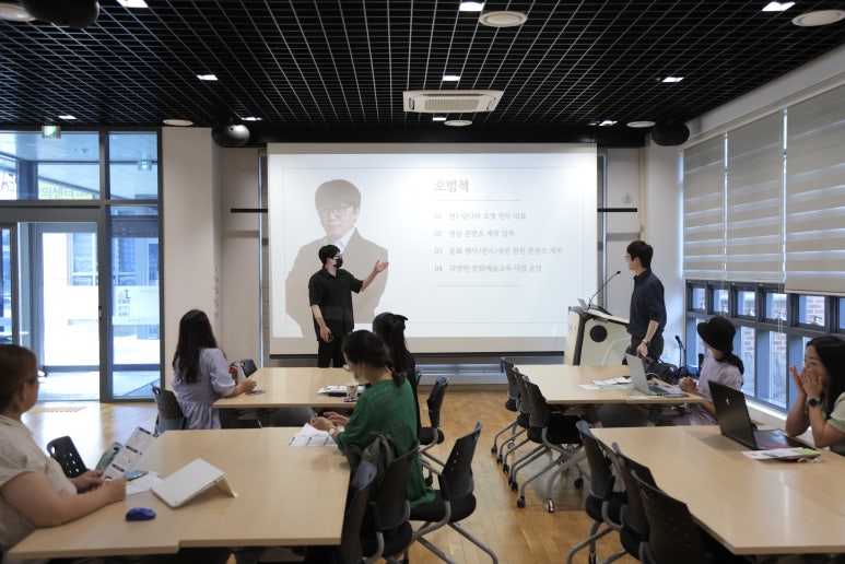 달나라 로켓 펀치 이미지