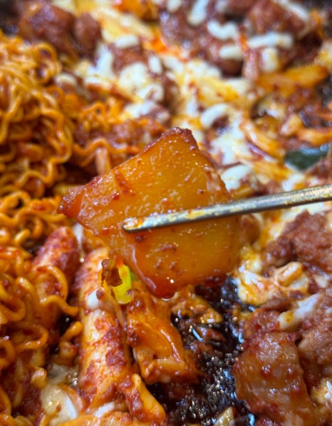 유가네닭갈비하단역점 이미지