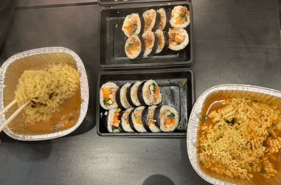 성실김밥 사진 7