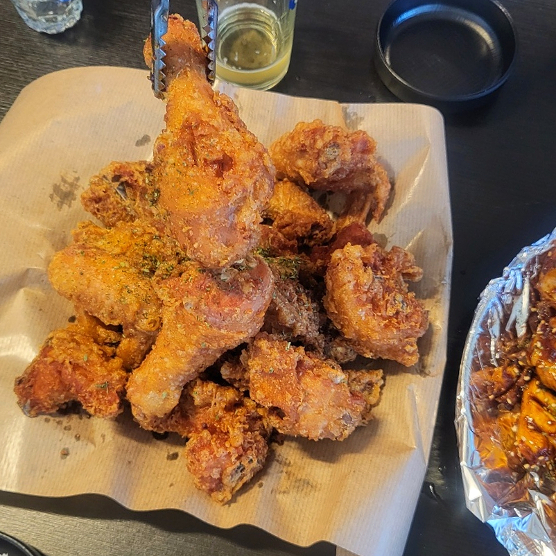 찐불이찐숯불두마리치킨 이미지