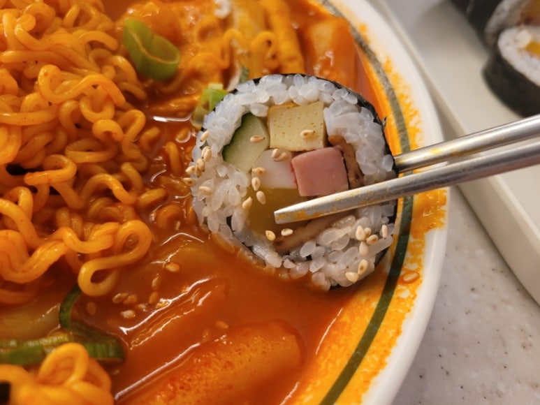 허세김밥 이미지