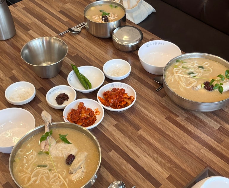 꼬꼬닭칼국수 이미지