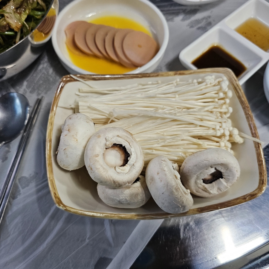 돼지형제 이미지
