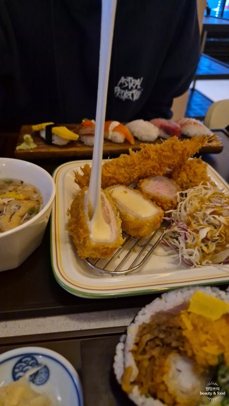 사야스시앤카츠 유니시티직영점 이미지