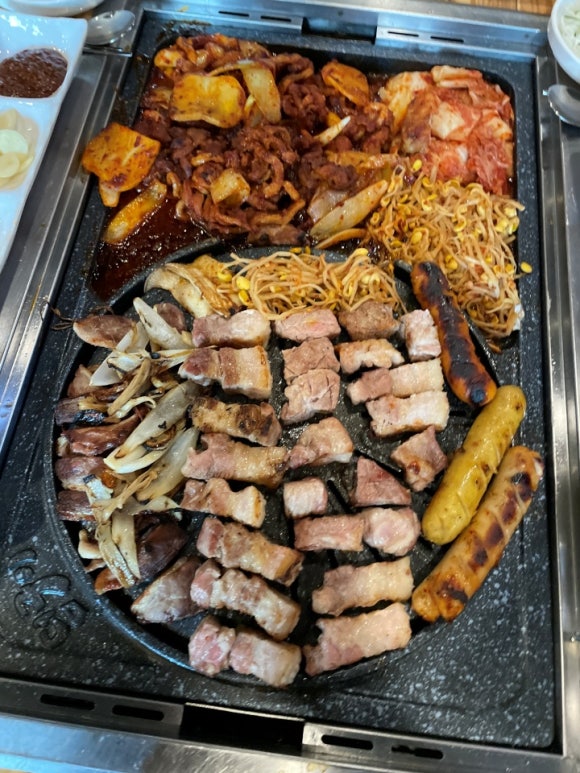 오리와꿀꿀이 이미지