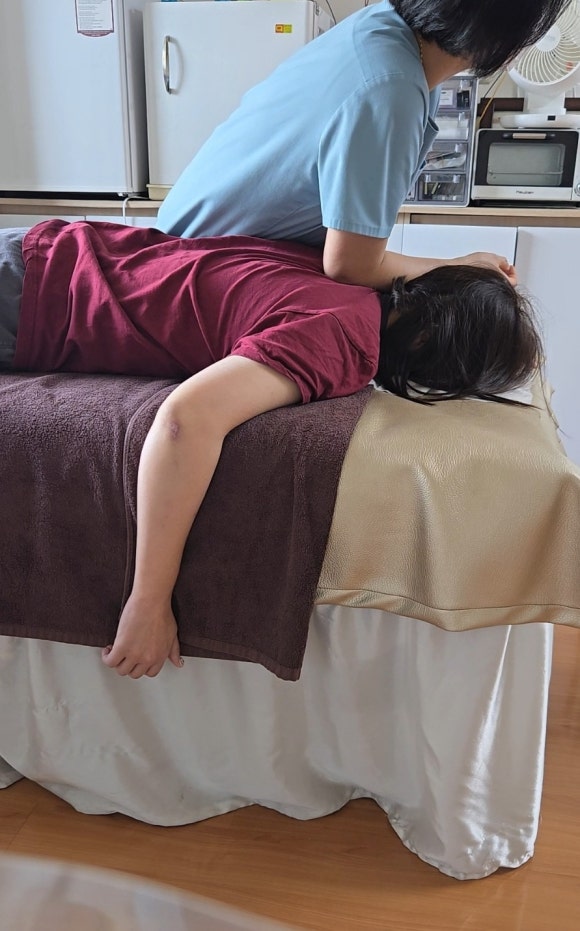 손길로;休 이미지