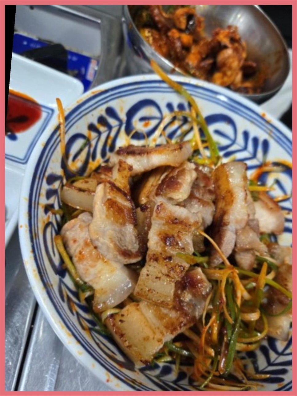 몰래훔친뒷고기도둑 이미지