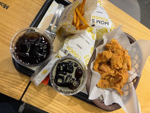 맘스터치구로디지털단지역점 이미지