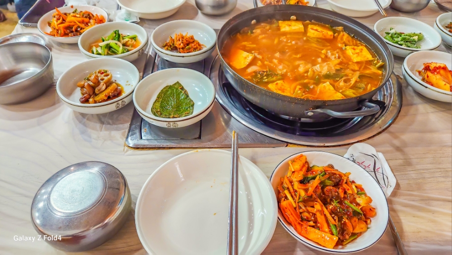 홍기와식당 이미지