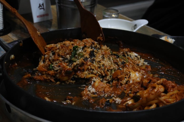 종착역닭갈비 이미지