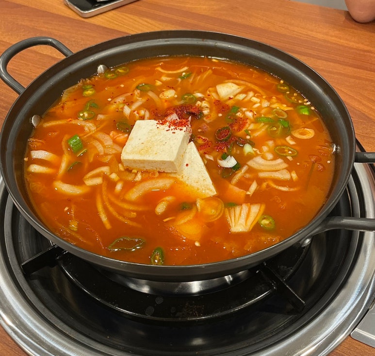 통통김치찌개 이미지