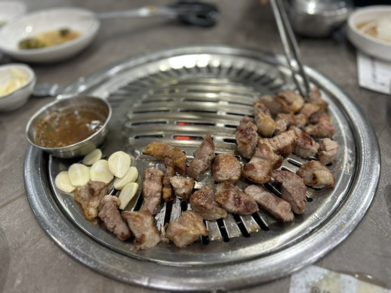 다래와흑돈 이미지