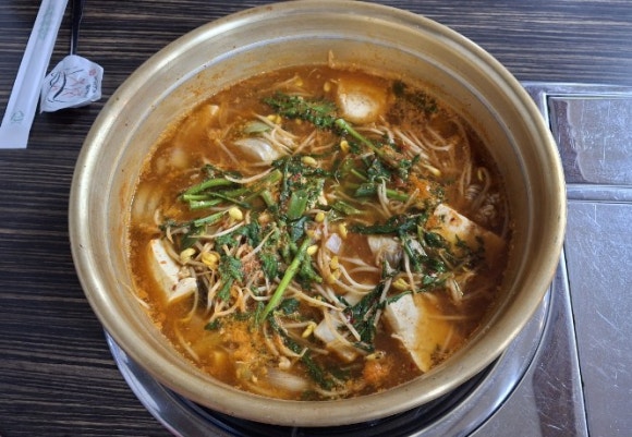 양푼이통돼지김치찌개 이미지